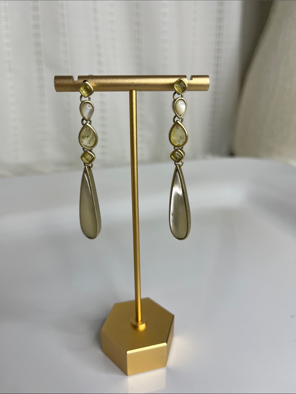 Vintage 1999 Kenneth Cole Gold and Cream Teardrop Dangle Earrings